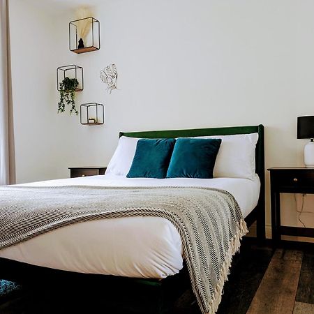 Sterling Stylish 2 Bedroom Central Modern Apartment Darlington  Exterior foto
