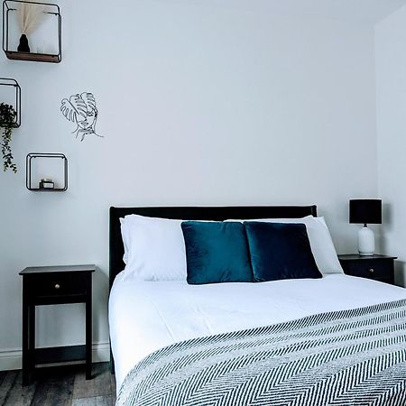 Sterling Stylish 2 Bedroom Central Modern Apartment Darlington  Exterior foto